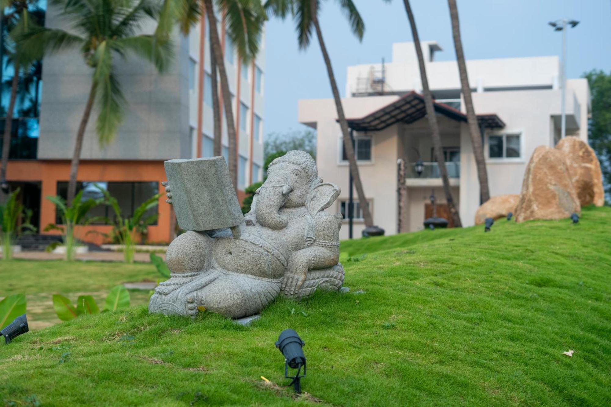 Serene Resort Hyderabad Shamshabad Eksteriør bilde
