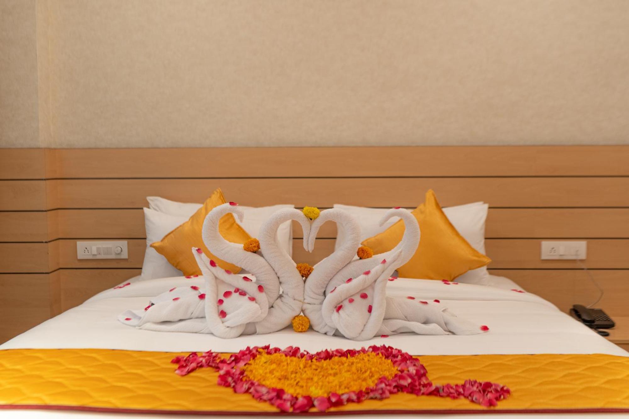 Serene Resort Hyderabad Shamshabad Eksteriør bilde