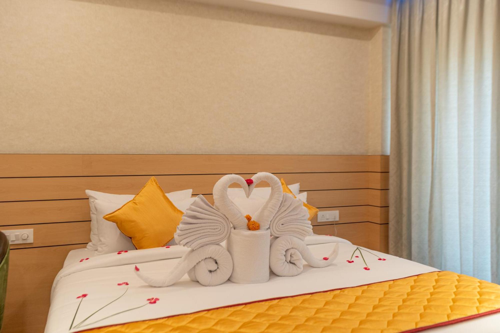 Serene Resort Hyderabad Shamshabad Eksteriør bilde