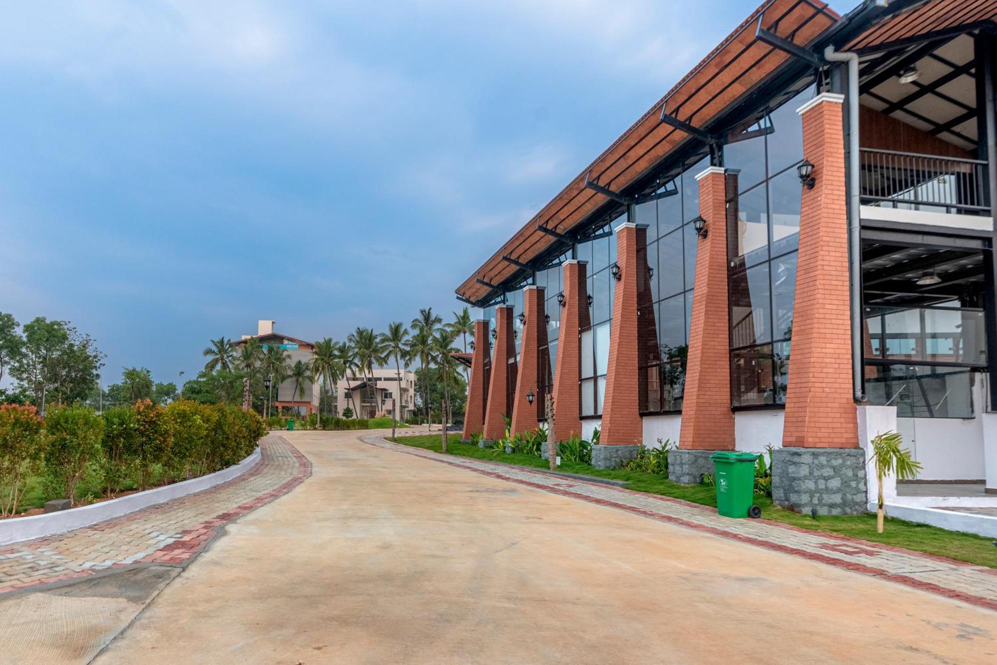 Serene Resort Hyderabad Shamshabad Eksteriør bilde